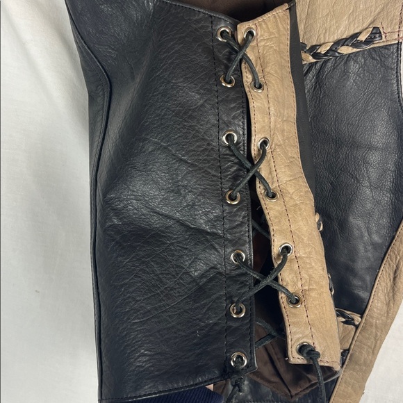 Hudson Leather Black and Tan Leather Braided Women's XL Vest with Laces and Flow - Picture 8 of 9